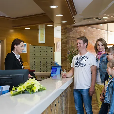 ホテル Termal - Terme 3000 - Sava & モラフスケ・トプリツェ